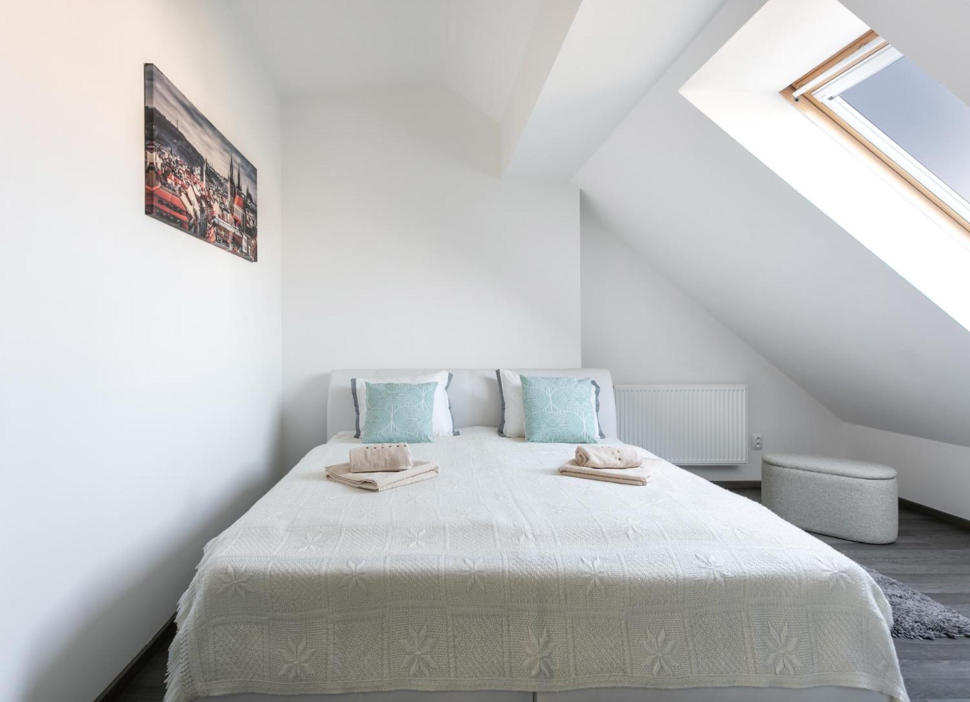 The Loft Holesovice Apartment